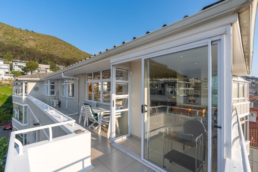 2 Bedroom Property for Sale in Sea Point Western Cape